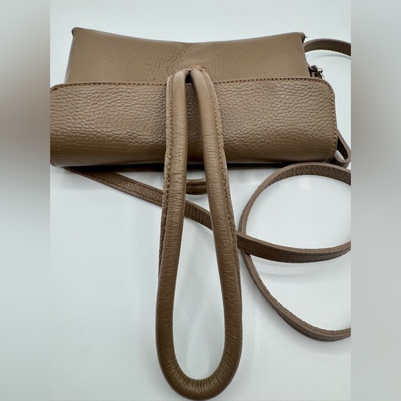 Tan Crossbody Bag with Textured Finish | Very Good Condition - Picture 10 of 17